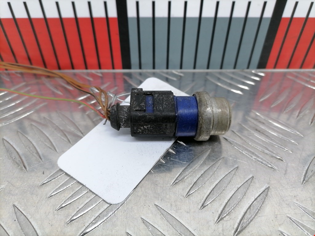 Датчик температуры (охлаждающей жидкости) VOLKSWAGEN Passat B5 1997-2005