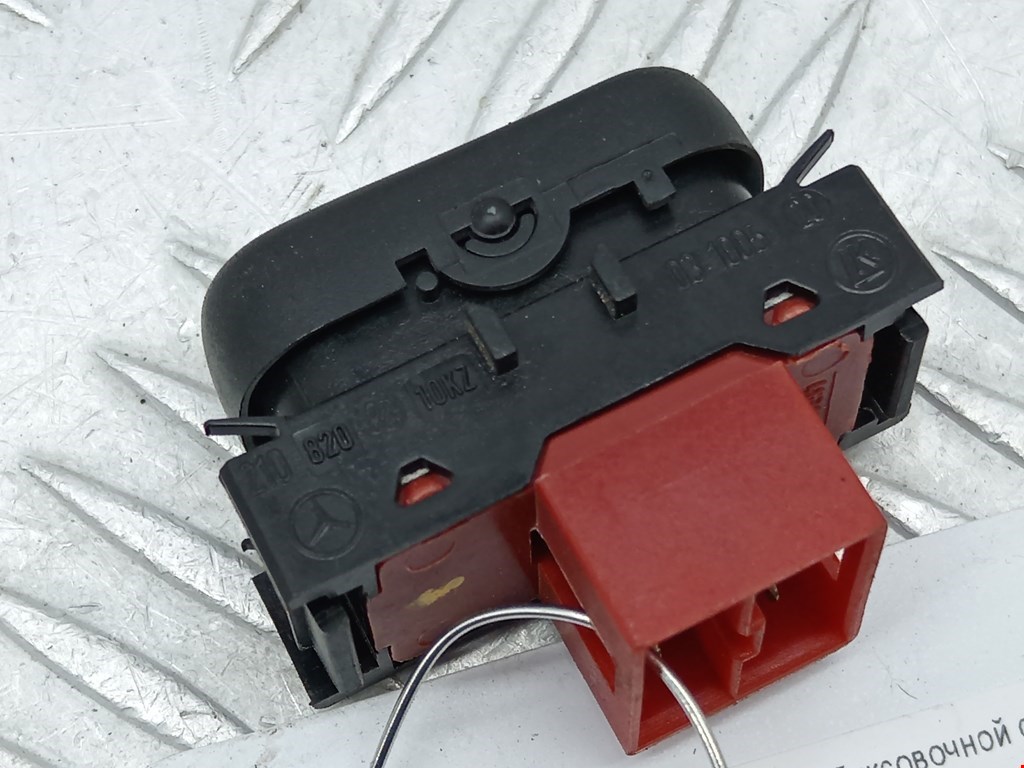 Кнопка антипробуксовочной системы MERCEDES-BENZ C-Class C-klasse W202 1993-2000