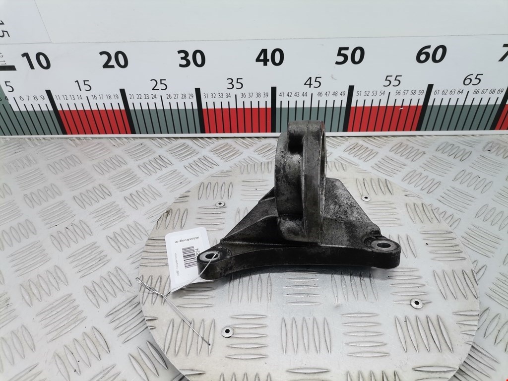 Кронштейн OPEL Insignia 2008-2017