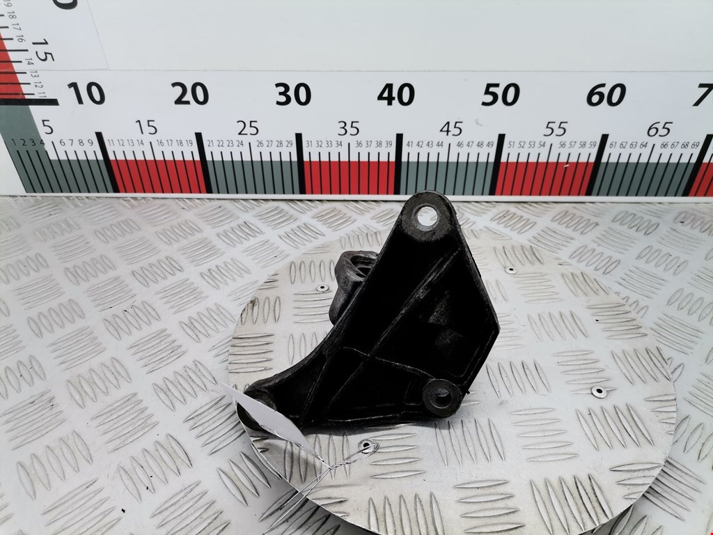 Кронштейн OPEL Insignia 2008-2017