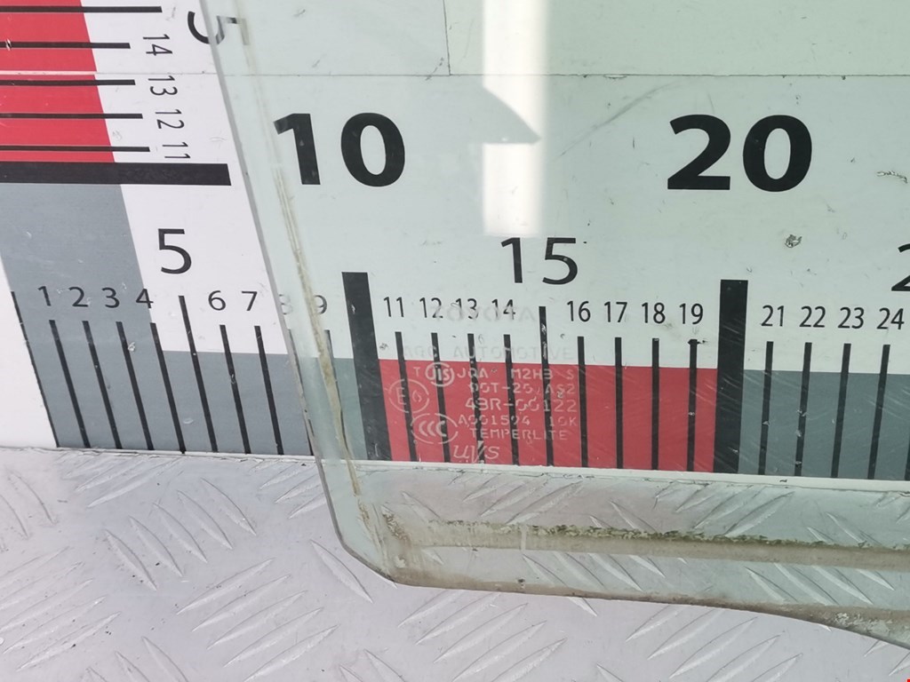 Стекло двери заднее правое TOYOTA Land Cruiser Prado 120 2002-2009