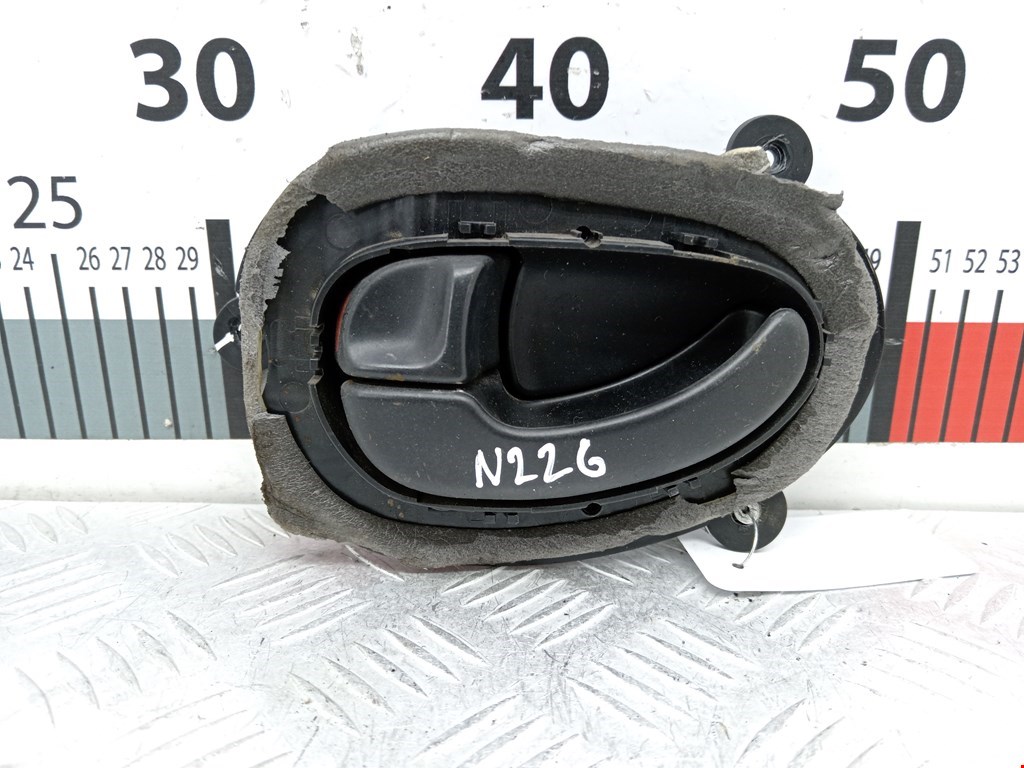 Ручка дверная передняя внутренняя левая PEUGEOT 406 1995-1999