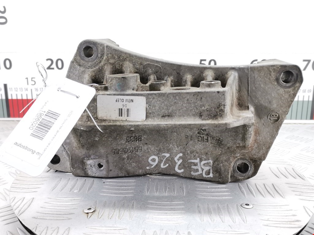Кронштейн (крепление лапа) двигателя Fiat Punto 3 Grande Punto (199/310) (2005-2018)