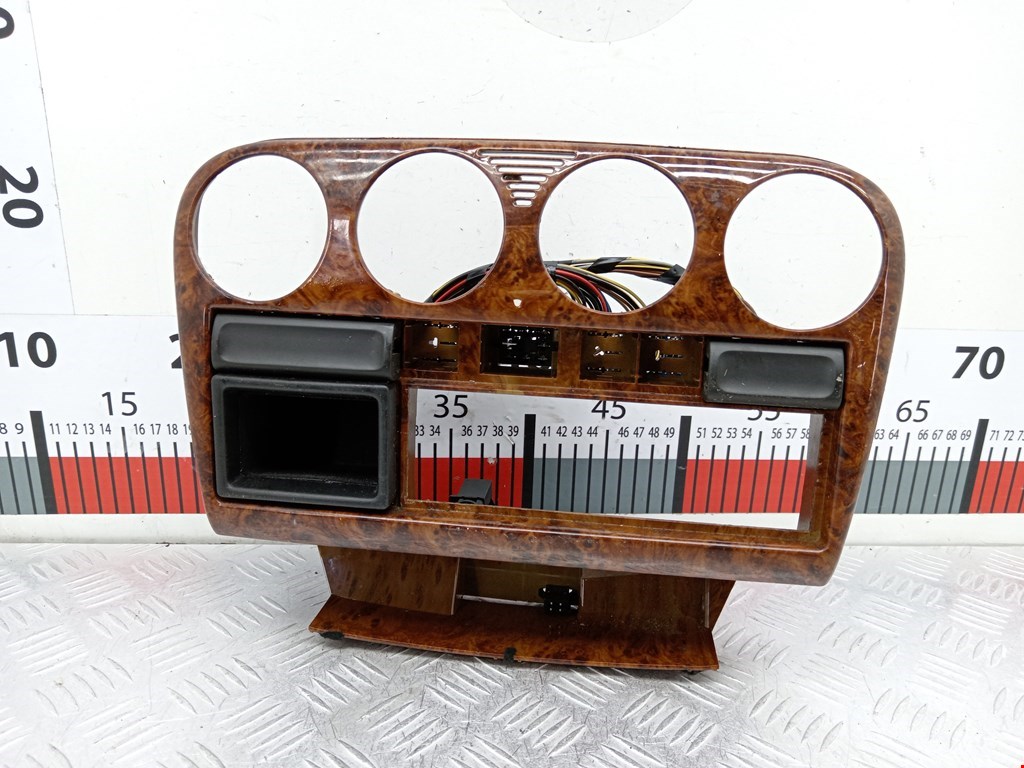 Рамка под магнитолу (под панель управления отопителем) Opel Omega B (1994-2004)