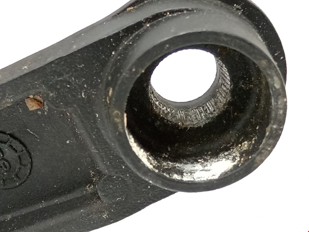 Поводок дворников передний левый/ правый KIA Magentis 2000-2006