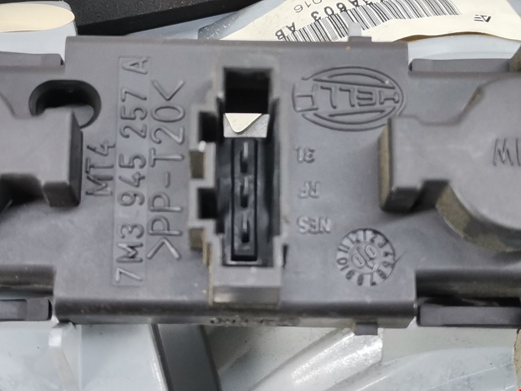 Фонарь задний внутренний левый FORD Galaxy 1995-2005