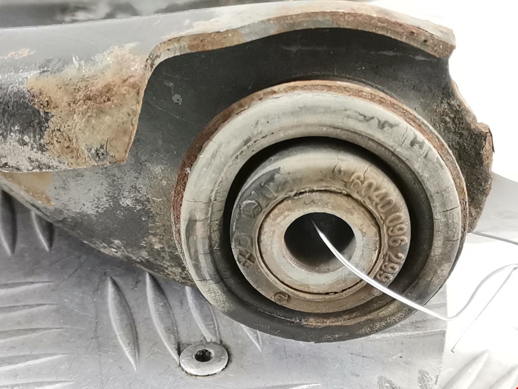 Рычаг передний левый DACIA Sandero 2008-2012