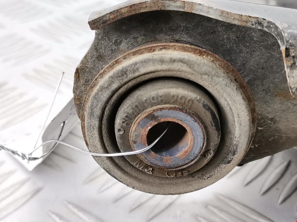 Рычаг передний правый RENAULT Sandero 2009-2014