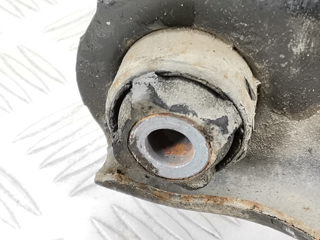 Рычаг передний правый RENAULT Sandero 2009-2014