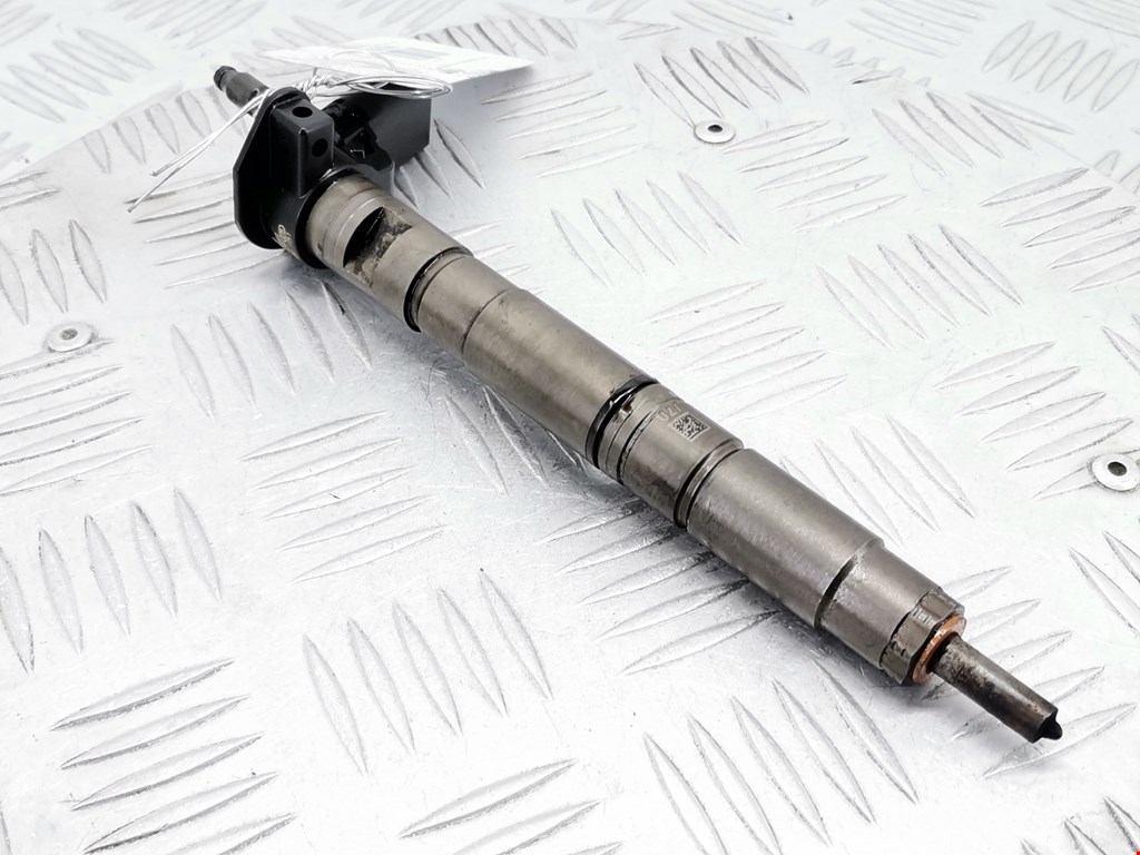 Форсунка дизельная электрическая VOLKSWAGEN Passat B6 2005-2011