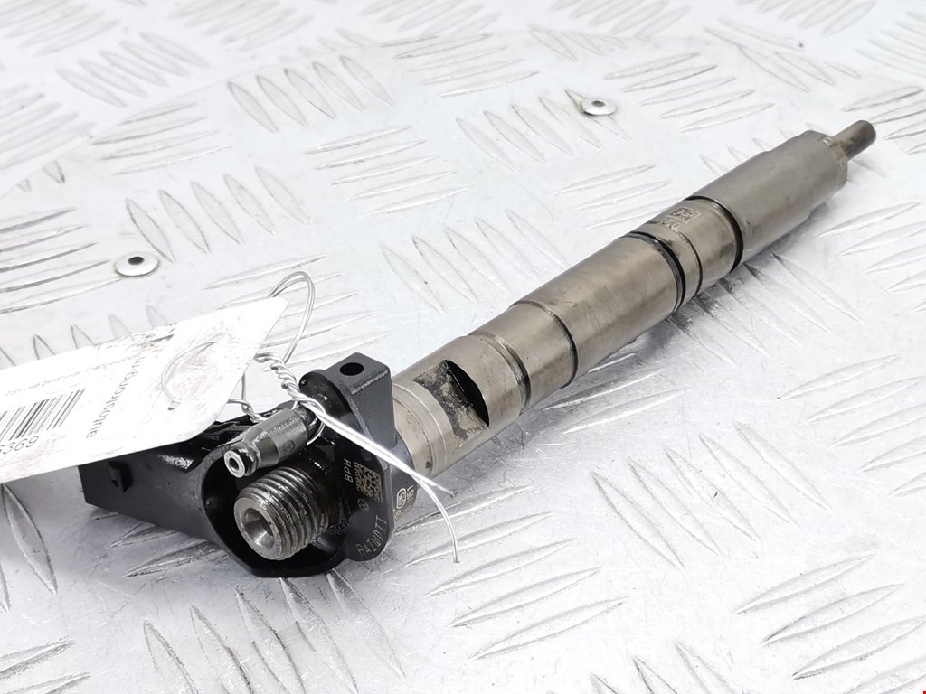 Форсунка дизельная электрическая VOLKSWAGEN Passat B6 2005-2011