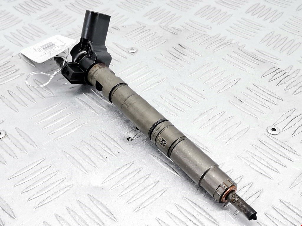 Форсунка дизельная электрическая VOLKSWAGEN Passat B6 2005-2011