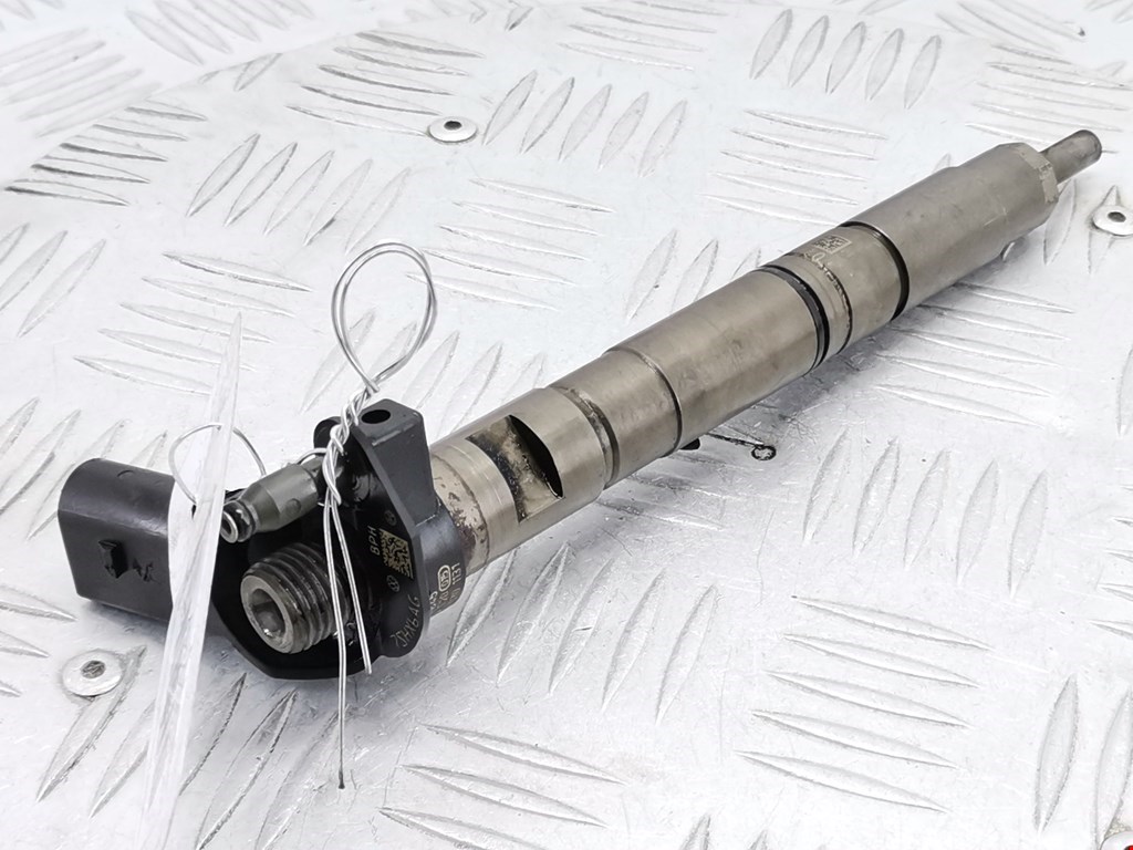 Форсунка дизельная электрическая VOLKSWAGEN Passat B6 2005-2011