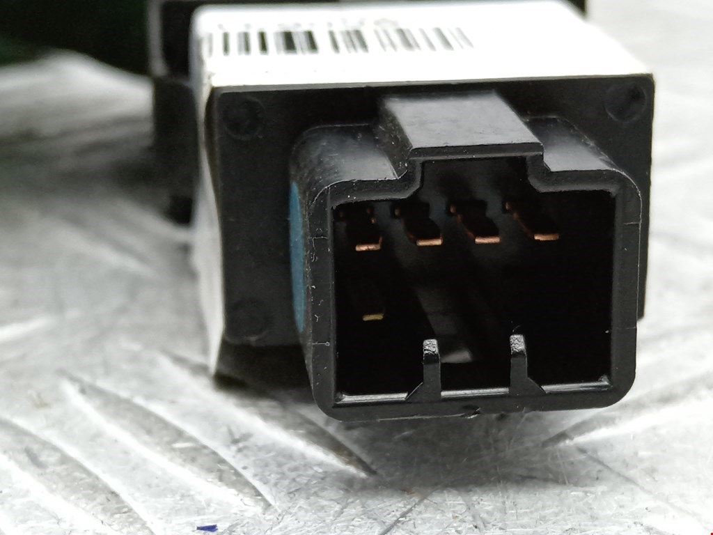 Кнопка антипробуксовочной системы KIA Magentis 2000-2006