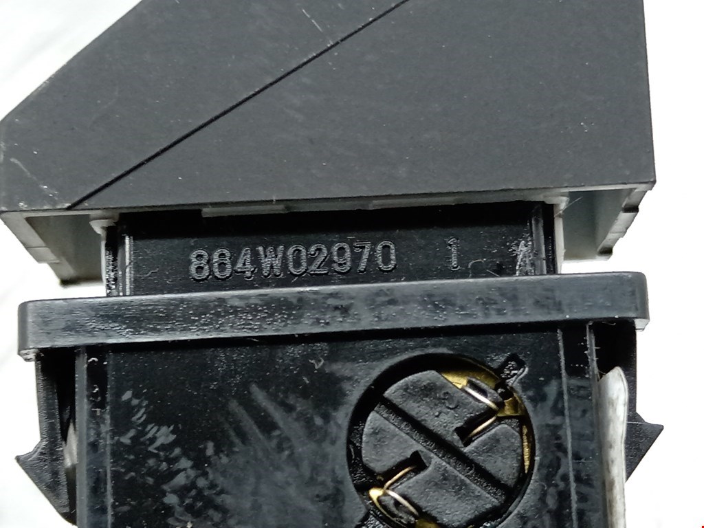 Кнопка антипробуксовочной системы KIA Magentis 2000-2006