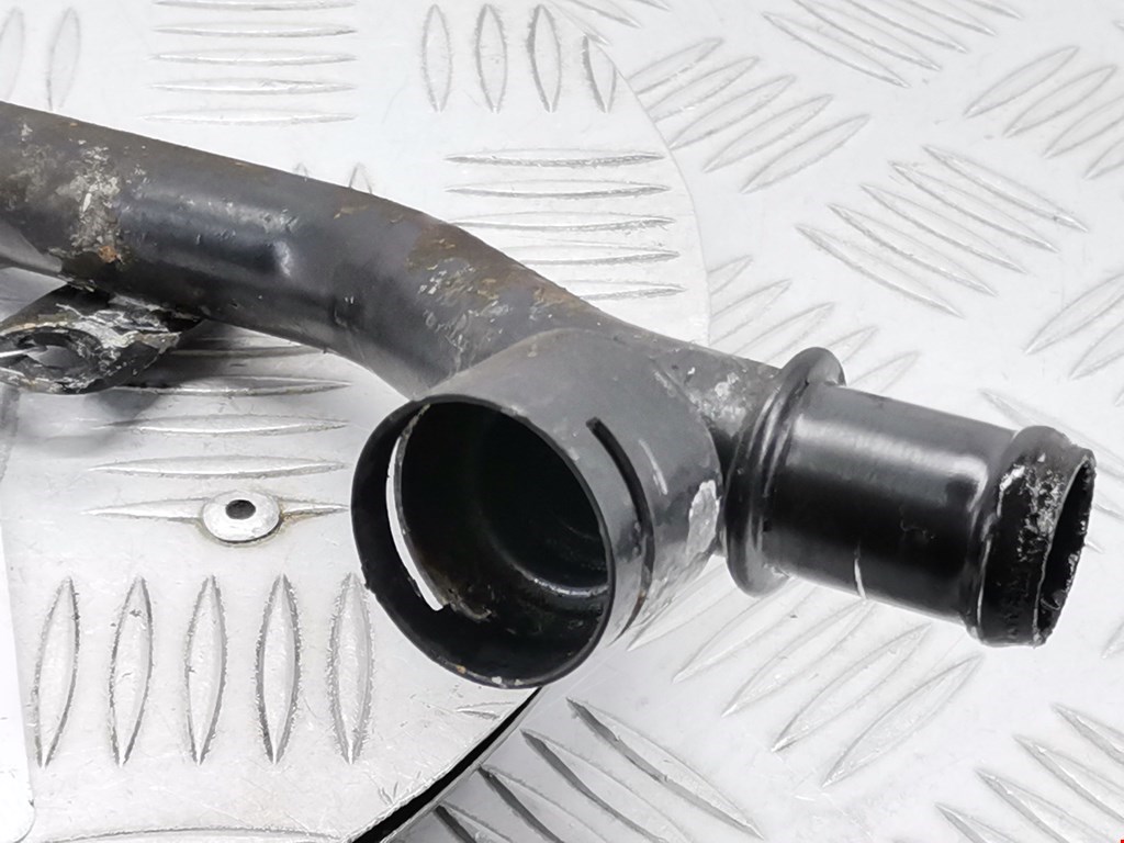 Патрубок VOLKSWAGEN Passat B6 2005-2011