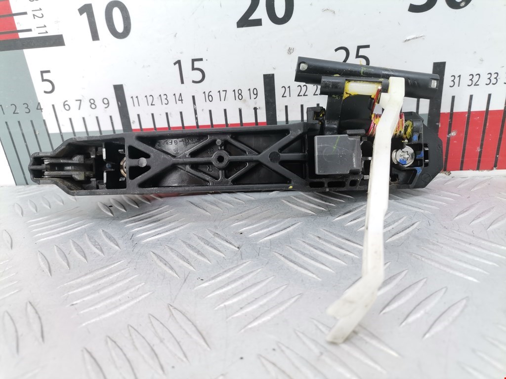 Ручка двери задней наружная правая SUZUKI Swift 2004-2010