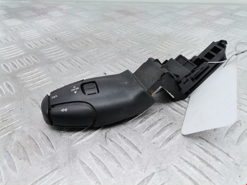 Переключатель подрулевой управления магнитолой CITROEN C5 I 2001-2008