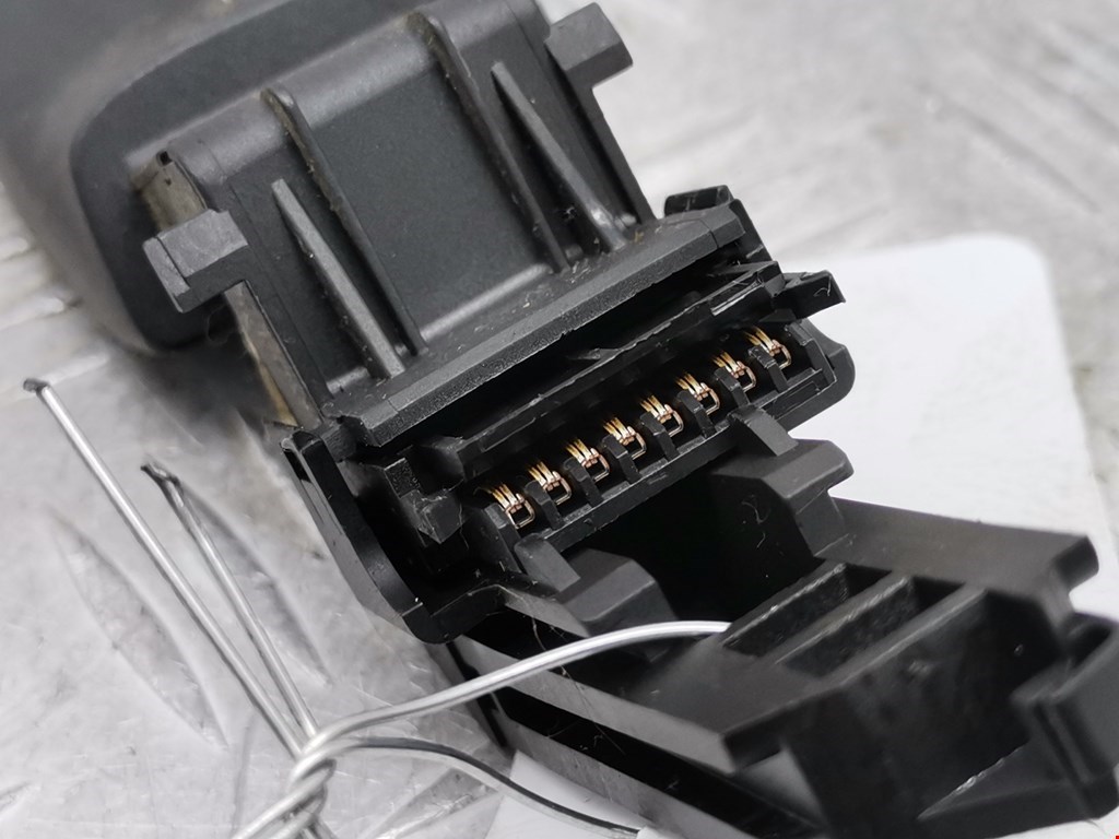 Переключатель подрулевой управления магнитолой CITROEN C5 I 2001-2008