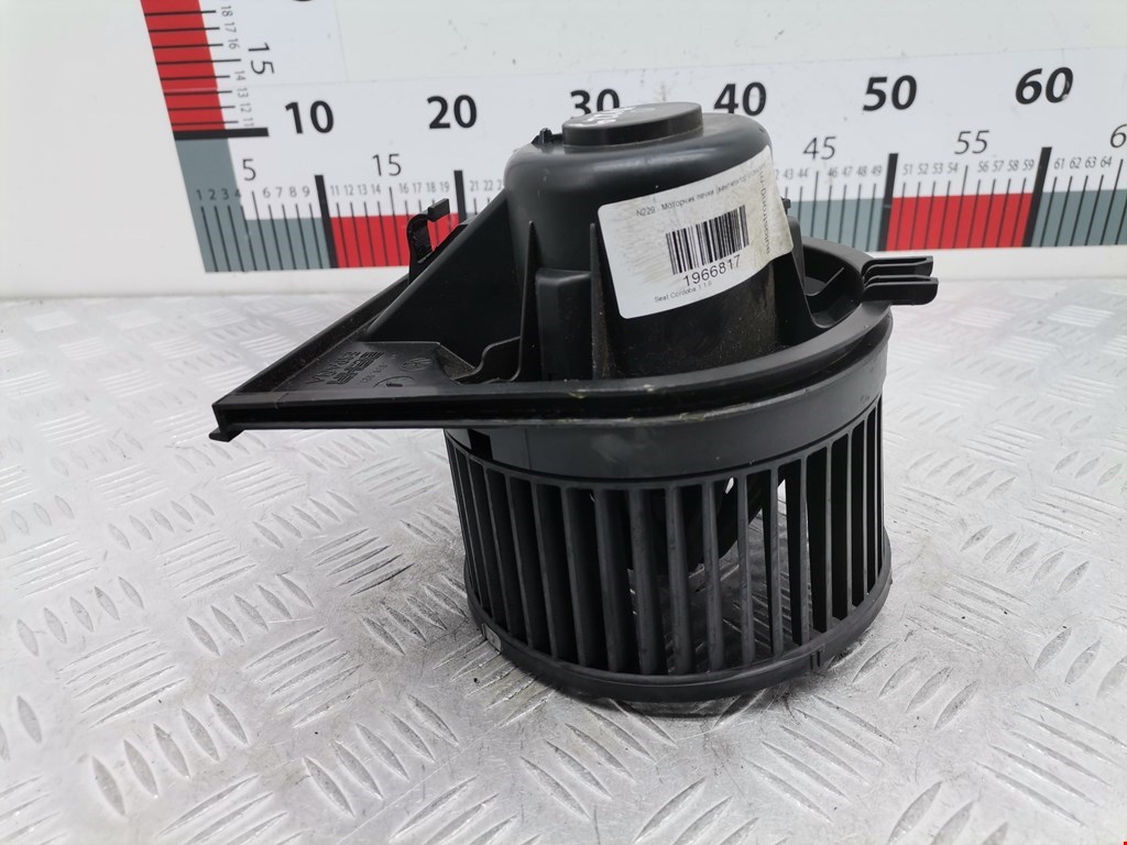 Моторчик (мотор) отопителя салона SEAT Cordoba 1993-2002