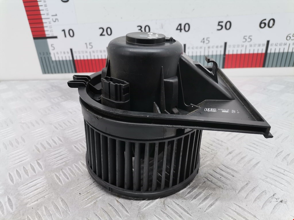 Моторчик (мотор) отопителя салона SEAT Cordoba 1993-2002