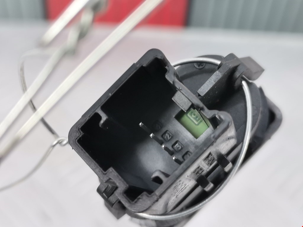 Кнопка стеклоподъемника FORD Kuga 2008-2012