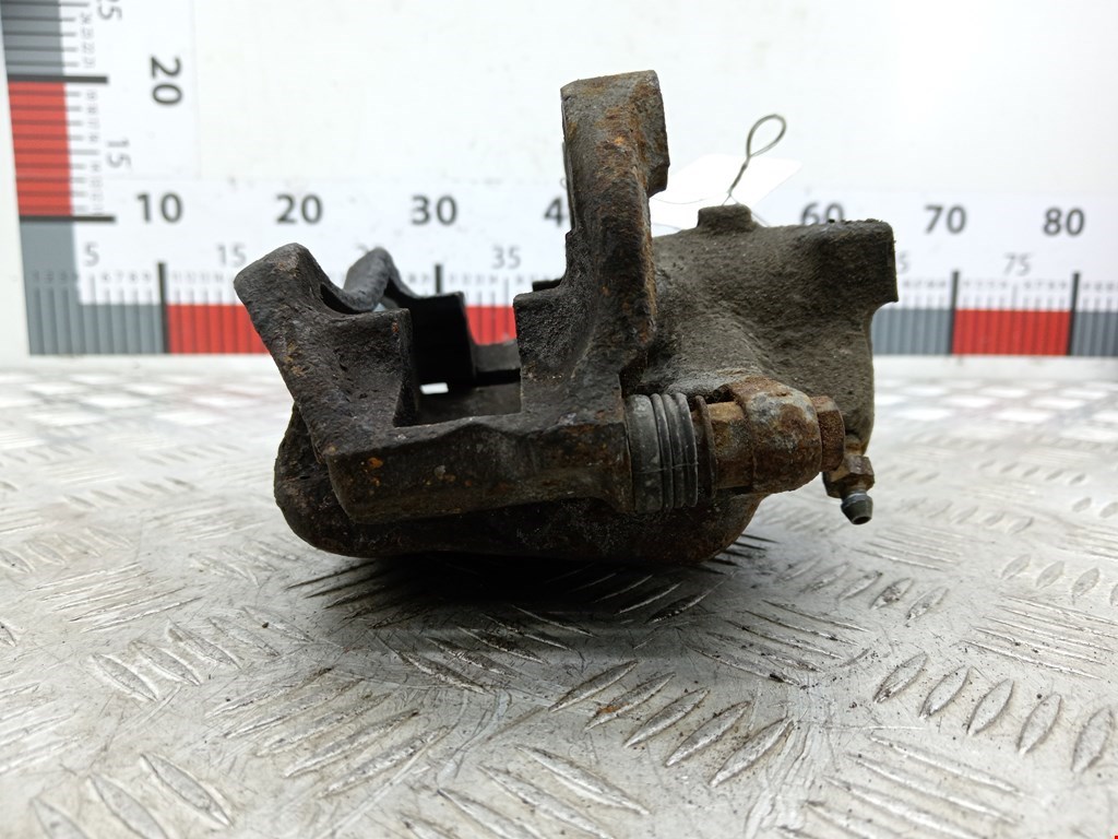 Суппорт передний левый VOLKSWAGEN Passat B5 1997-2005