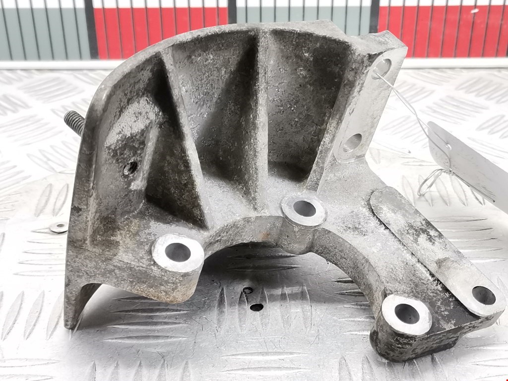 Кронштейн ТНВД OPEL Antara 2006-2015