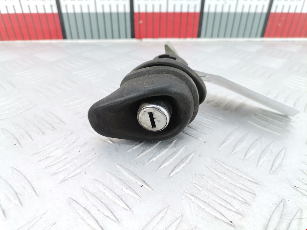 Ручка двери багажника наружная SEAT Ibiza 1993-2002