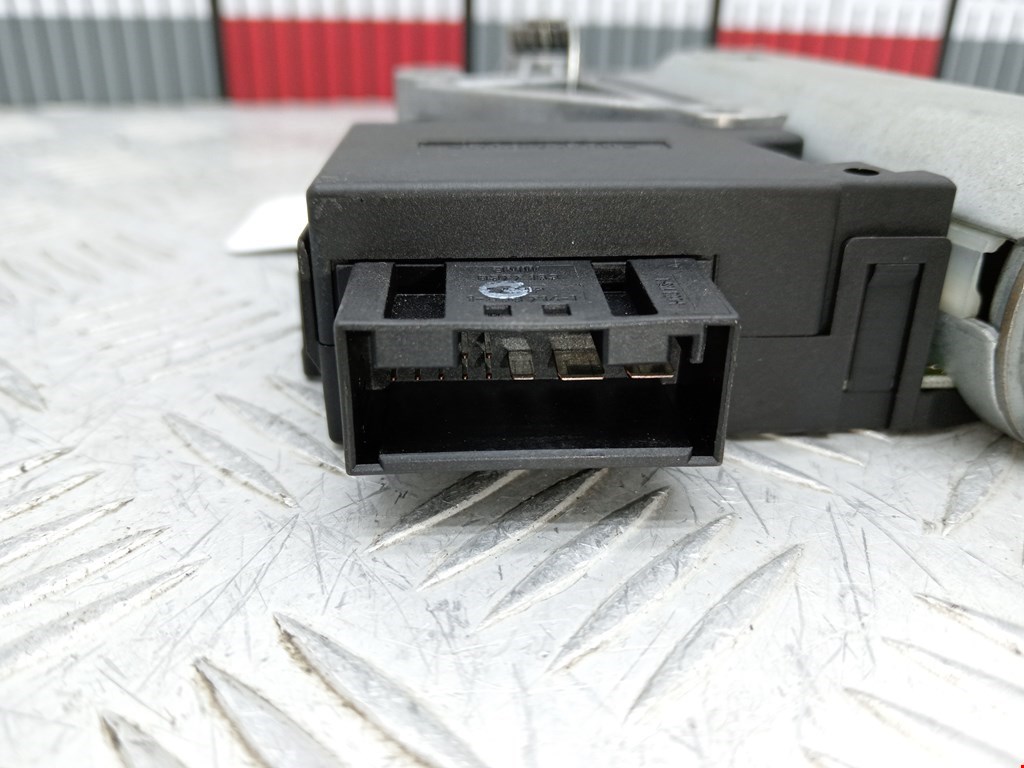 Моторчик люка (мотор двигатель электролюка) LAND ROVER Range Rover 2002-2012