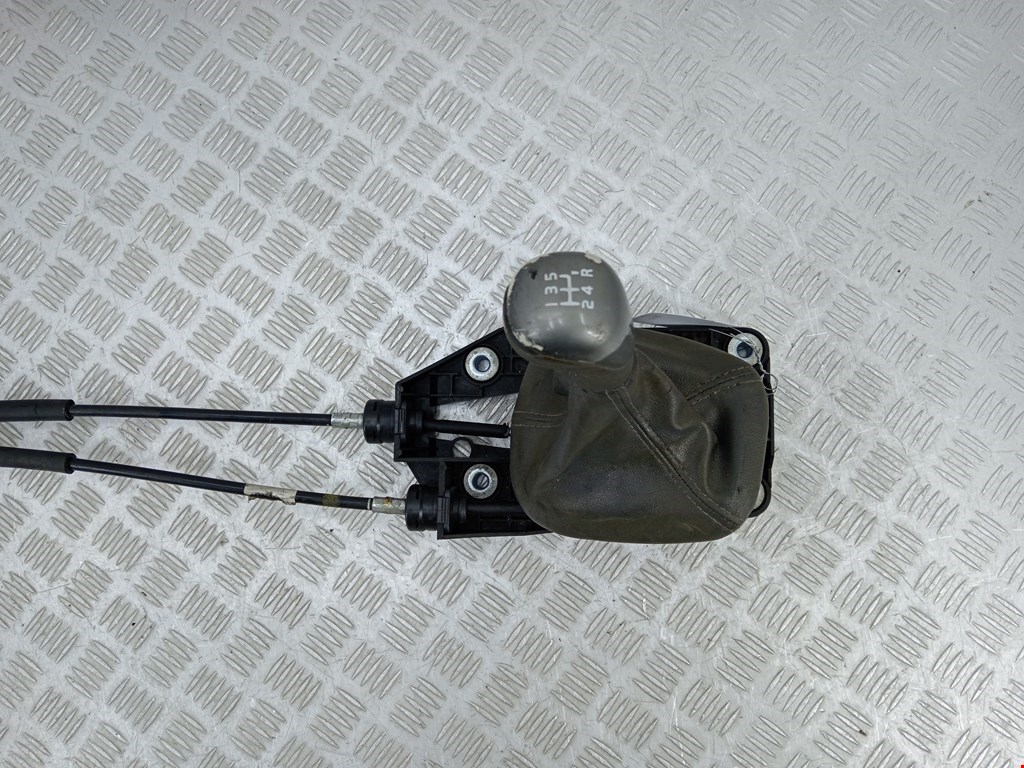 Кулиса (селектор) АКПП/МКПП в салоне VOLVO V40 I 1995-2004