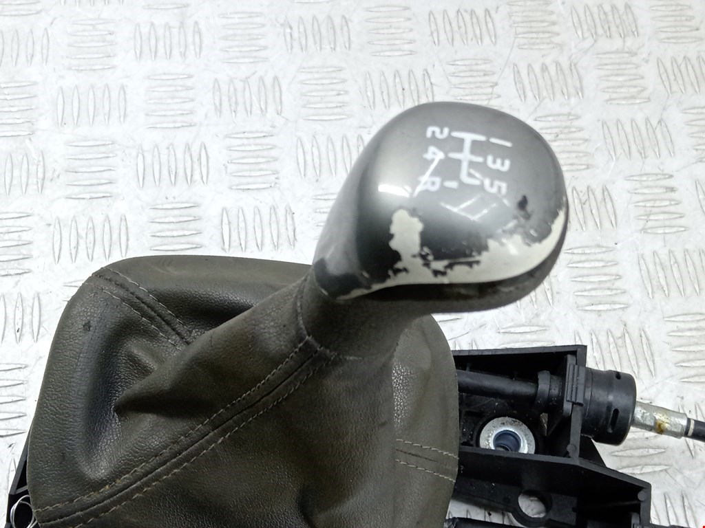 Кулиса (селектор) АКПП/МКПП в салоне VOLVO V40 I 1995-2004