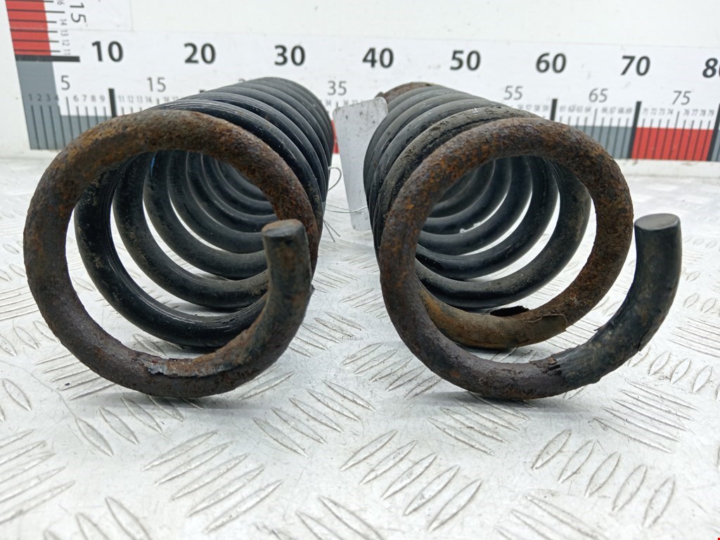 Пружина задняя левая/правая MERCEDES-BENZ C-Class C-klasse W202 1993-2000