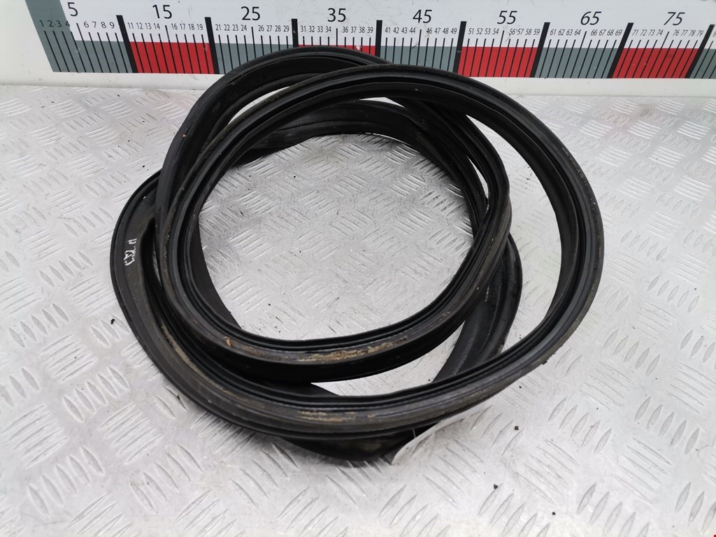 Уплотнитель (наружный) KIA Magentis 2000-2006