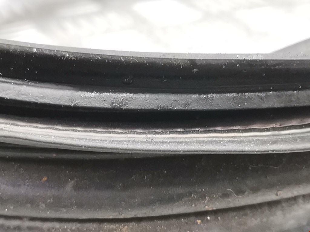 Уплотнитель (наружный) KIA Magentis 2000-2006