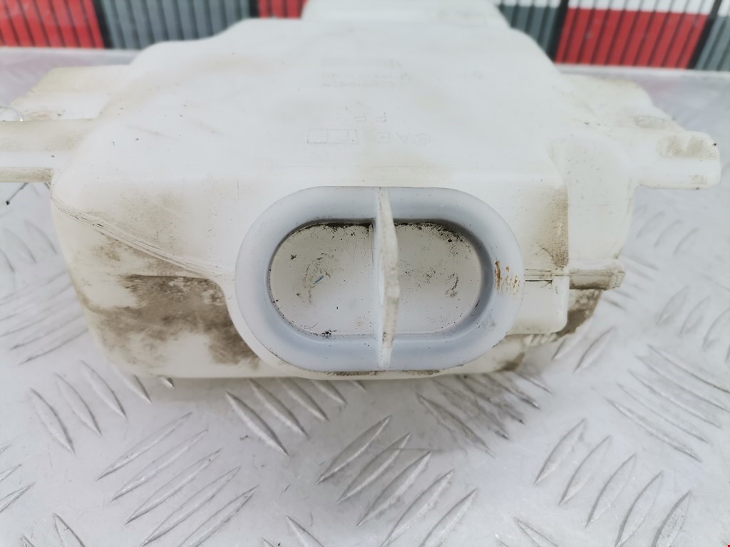 Бачок омывателя MITSUBISHI Pajero IV 2006-2022