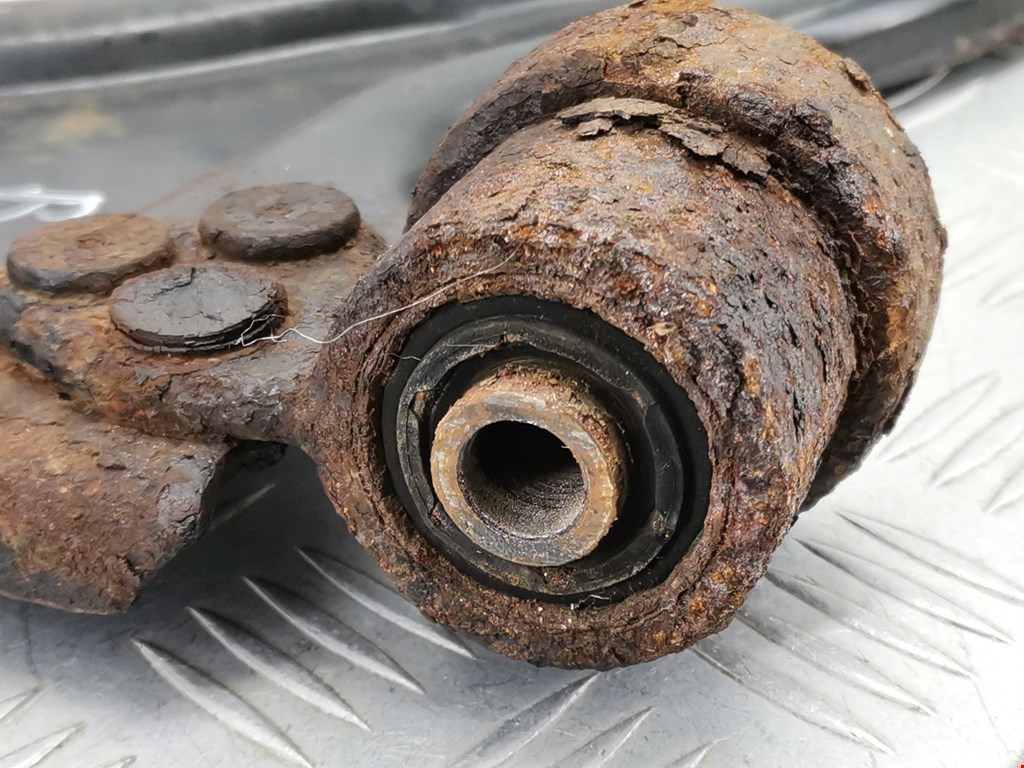 Рычаг передний правый OPEL Corsa C 2000-2006