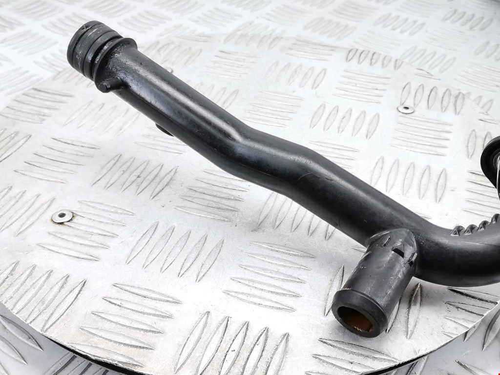 Патрубок VOLKSWAGEN Touran 2003-2010