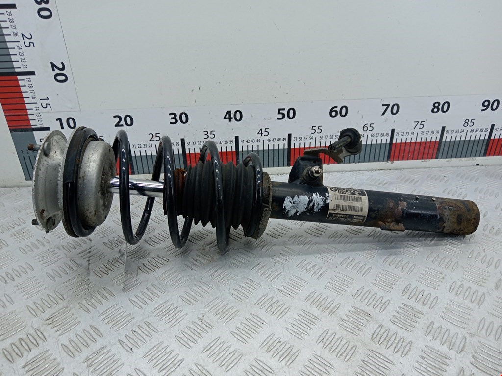 Стойка амортизатора переднего правого BMW 1-Series (E81/E82/E87/E88) (2004-2014)