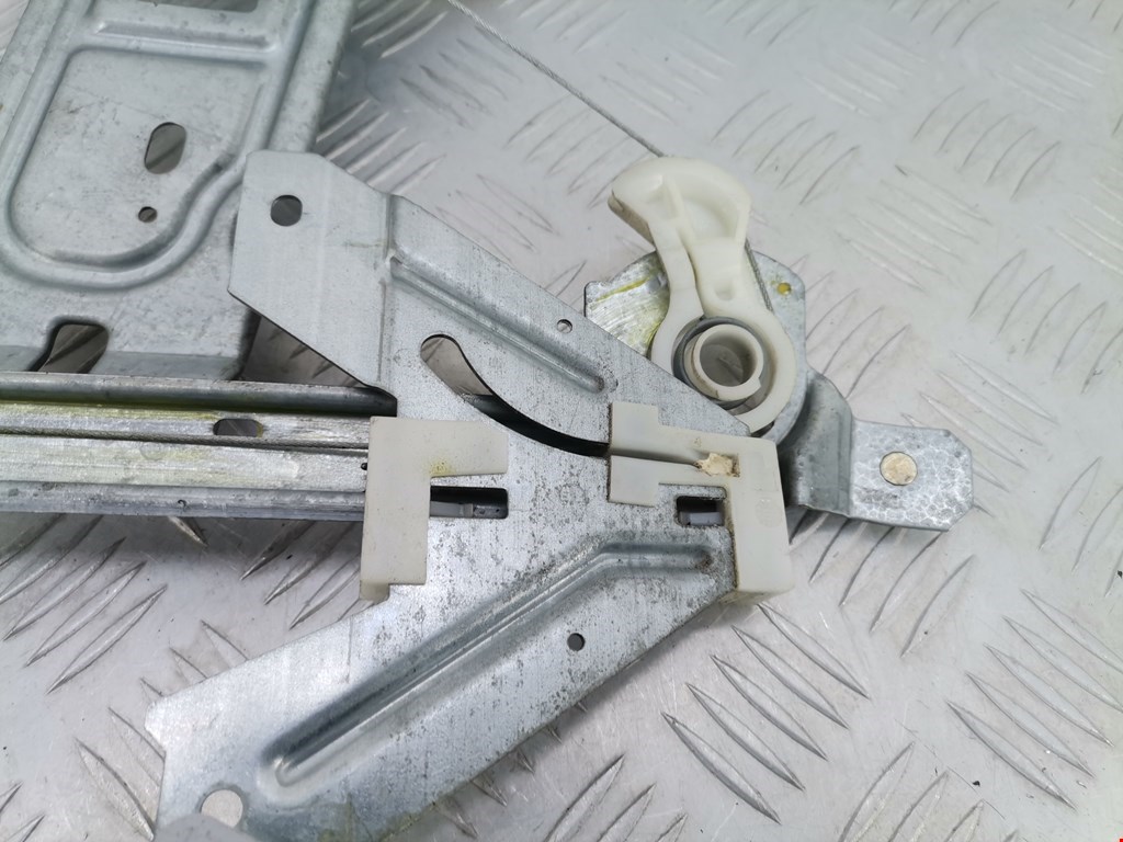 Стеклоподъемник задний правый CITROEN Xsara 1997-2000