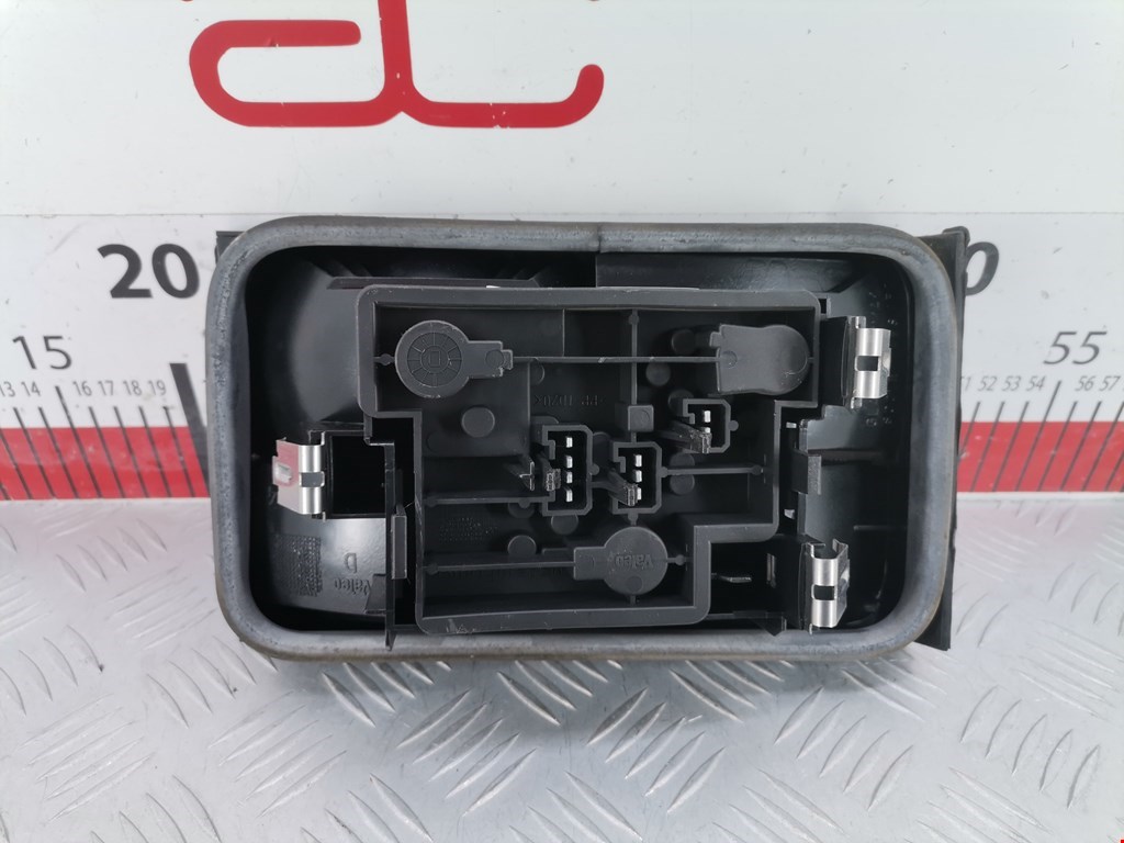 Фонарь задний внутренний правый CITROEN Xantia 1993-2002