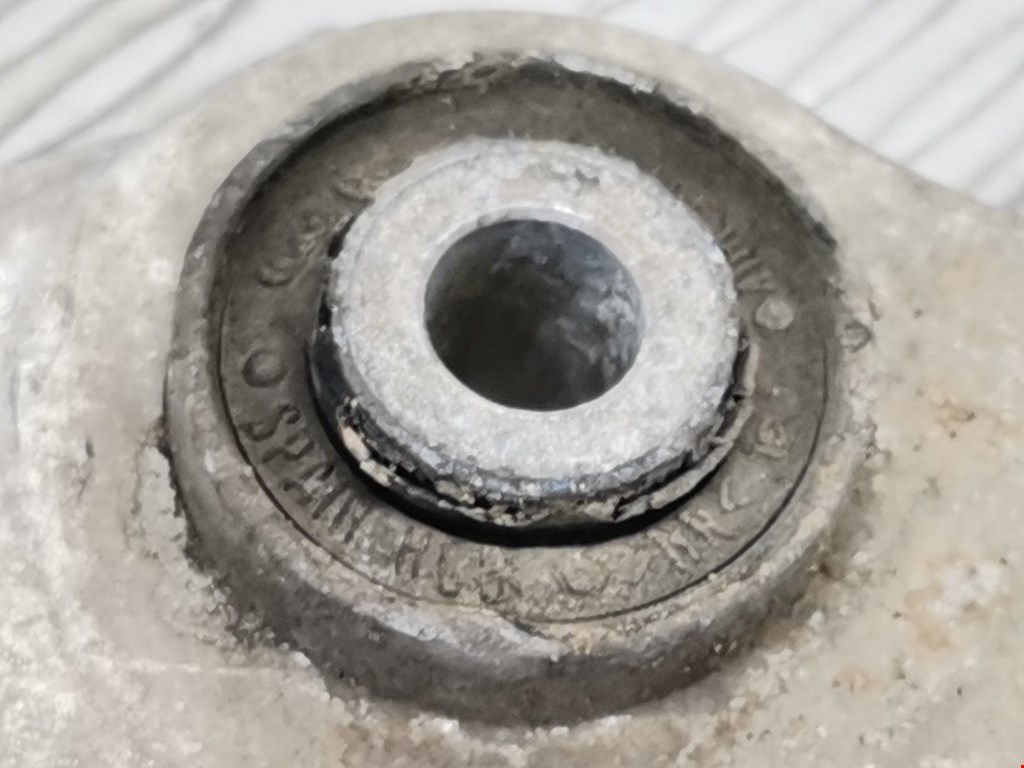 Рычаг передний правый VOLKSWAGEN Passat B5 1997-2005