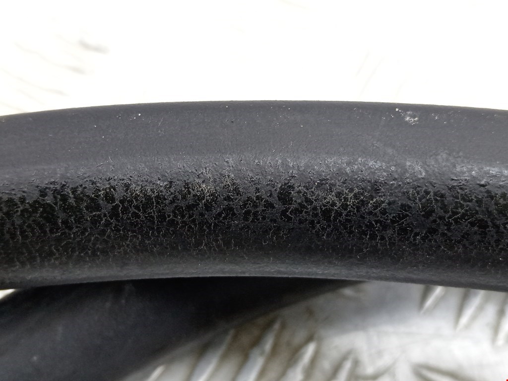 Уплотнитель двери VOLKSWAGEN Passat B5 1997-2005