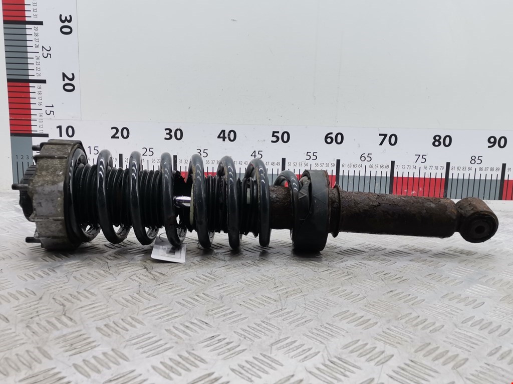 Амортизатор задний правый VOLKSWAGEN Touareg 2002-2010