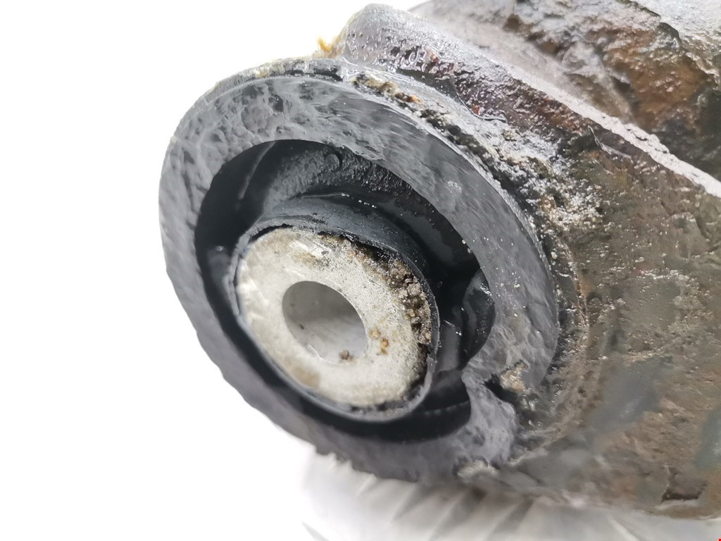 Рычаг задний правый VOLKSWAGEN Touareg 2002-2010