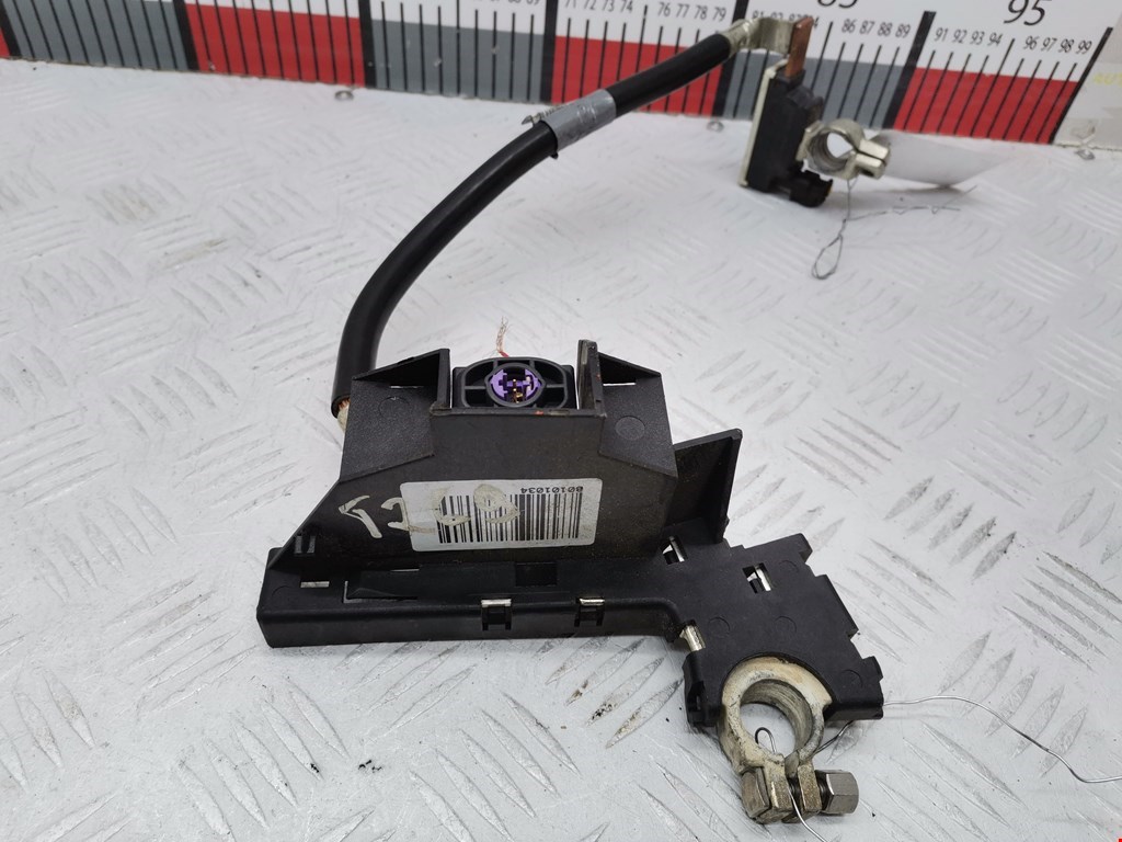 Клемма аккумулятора (минус) - AUDI A5 2007-2016