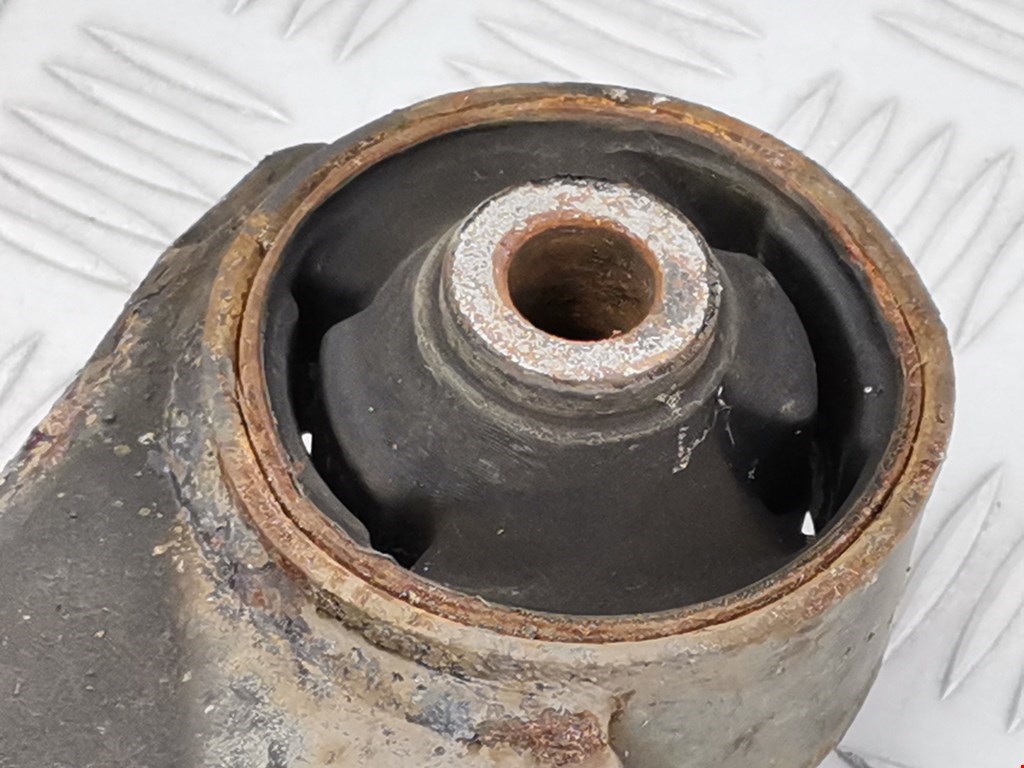 Рычаг передний левый KIA Magentis 2000-2006