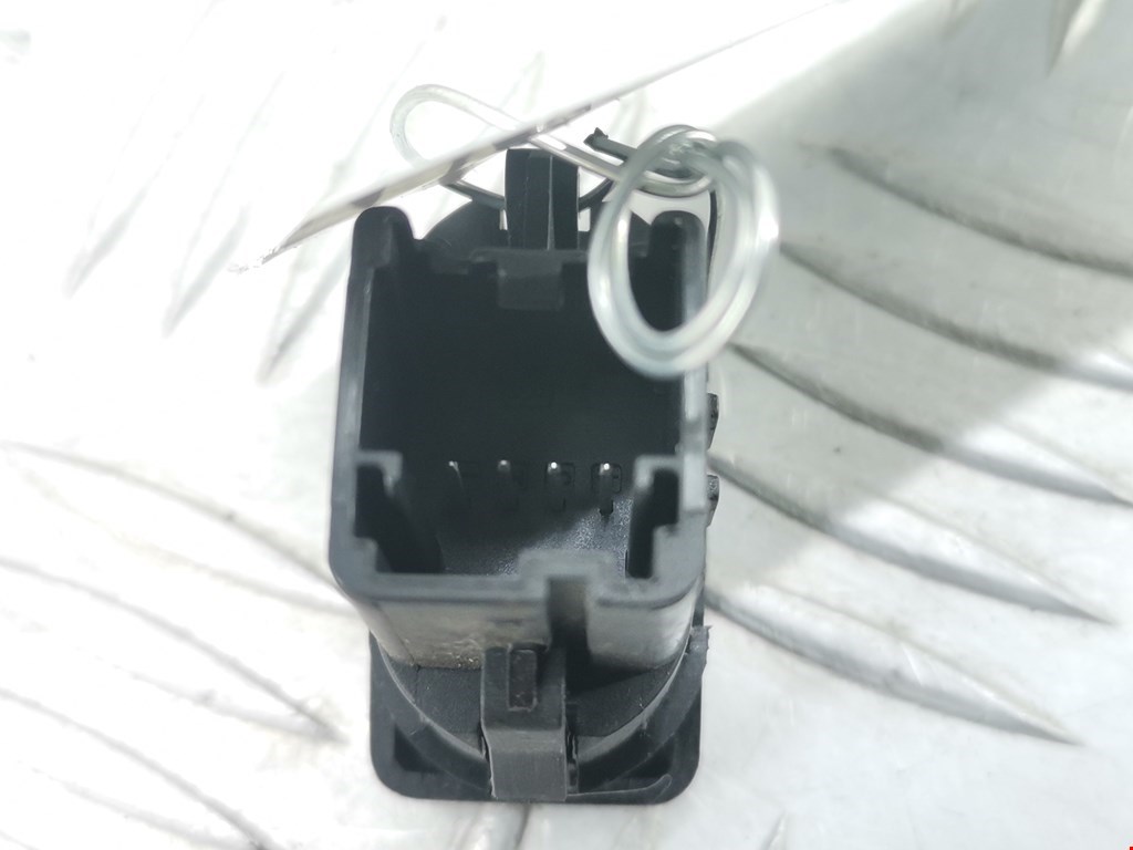 Кнопка стеклоподъемника FORD Kuga 2008-2012