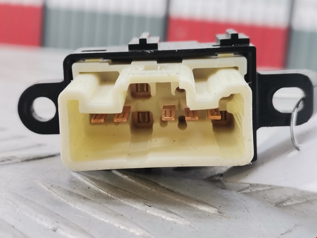 Кнопка стеклоподъемника MAZDA Mazda 6 GG 2000-2007