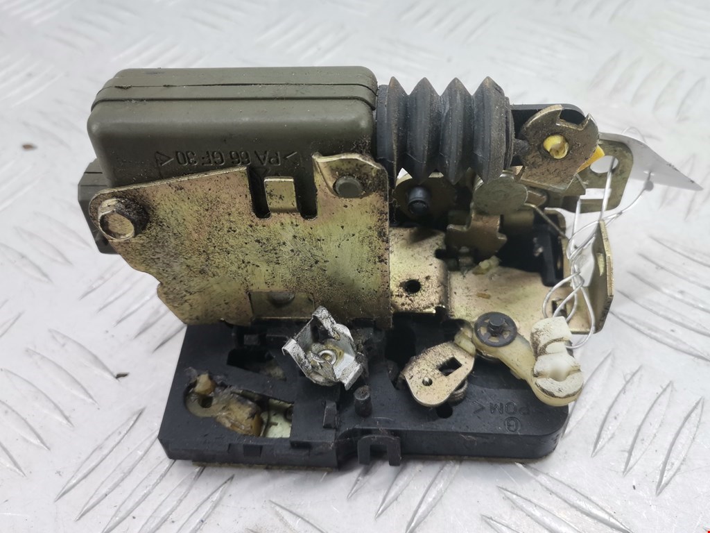 Замок двери передней левой OPEL Movano B 2010-н.в.